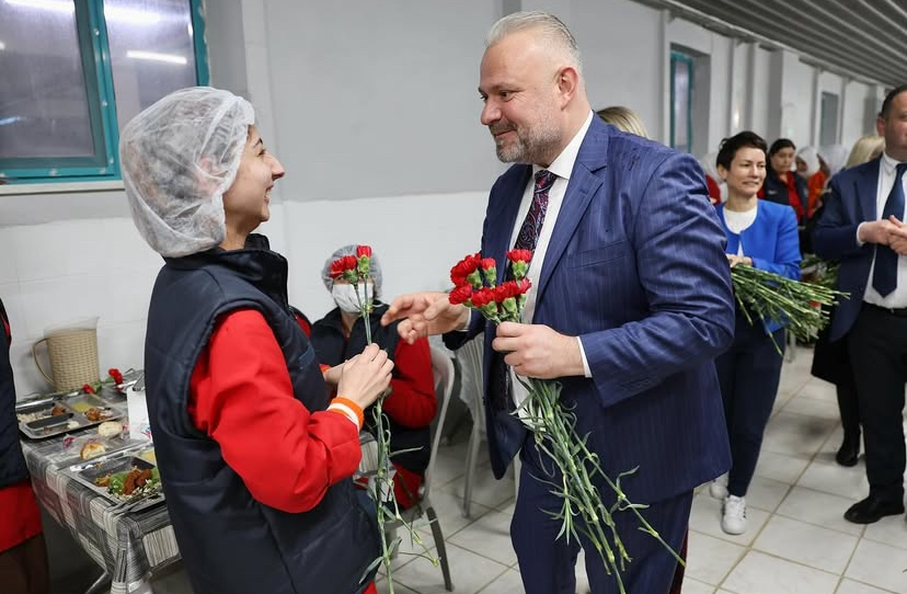 Menemen Belediye Başkanı Pehlivan'dan 8 Mart mesajı