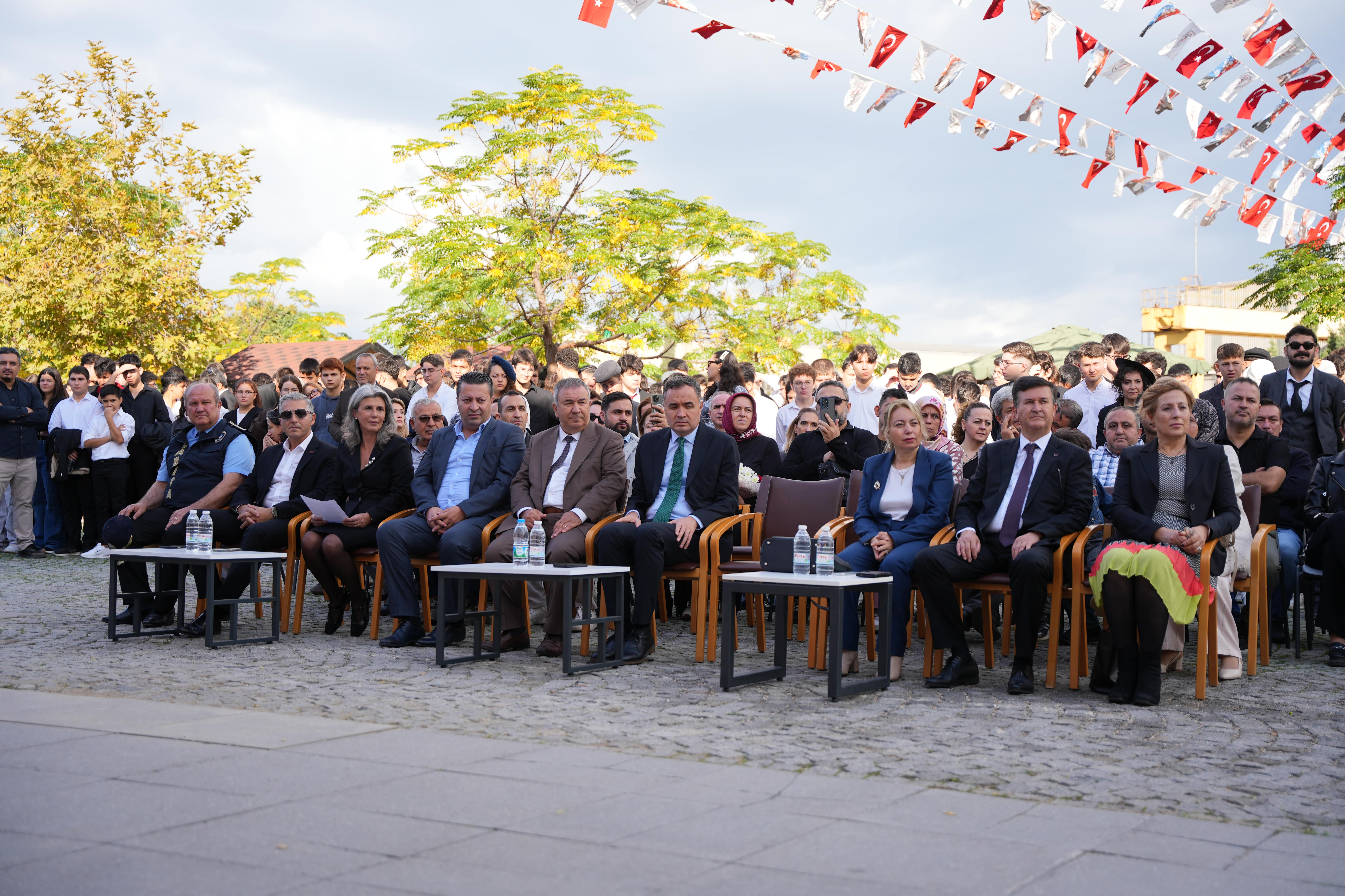 KOSBİ’DE CUMHURİYET’İN 102’NCİ YILI COŞKUYLA KUTLANDI