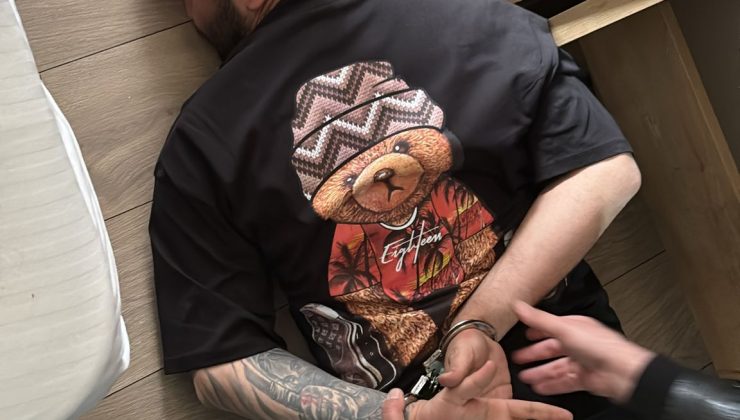 Bayraklı’da Taksi Şoförüne Gasp: Şüpheliler Kıskıvrak Yakalandı