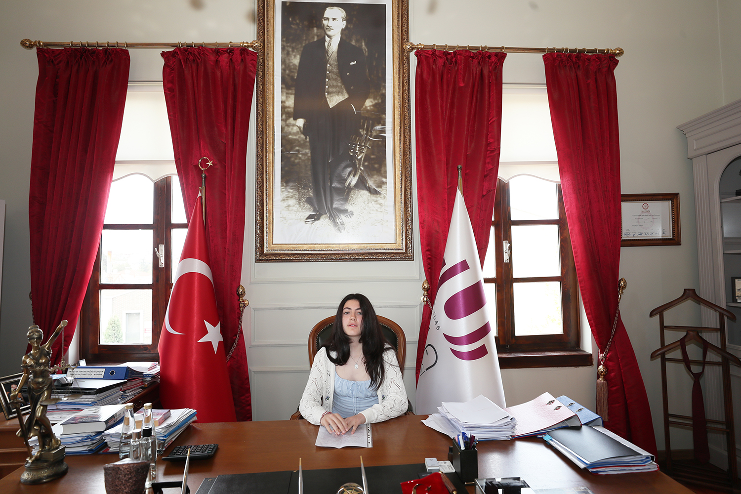 Urla Belediye Başkanlığı Koltuğuna Türkiye’nin Seçilmiş İlk Çocuk Meclisi Başkanı Oturdu