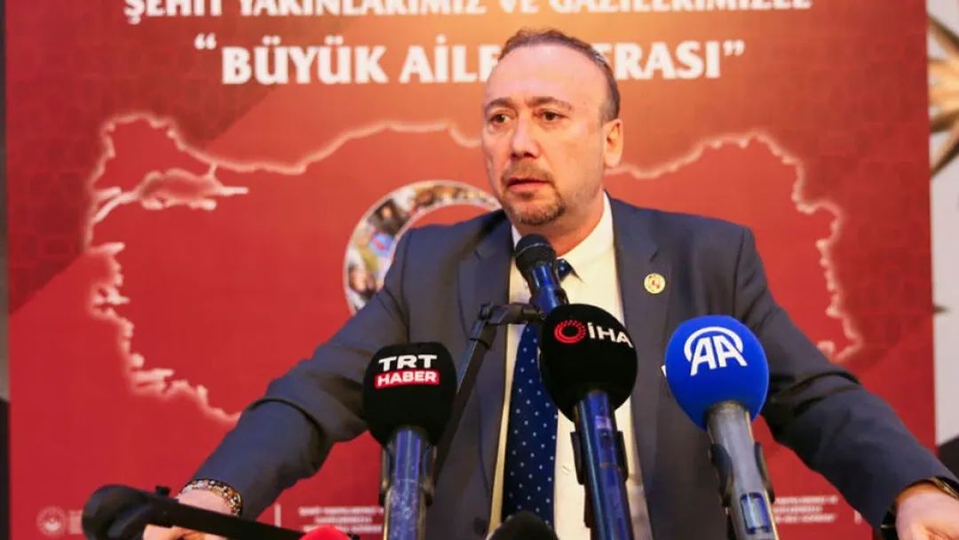 Uşak Belediyesi’ne operasyon: Başkan Özkan Yalım ve 11 kişi daha gözaltında