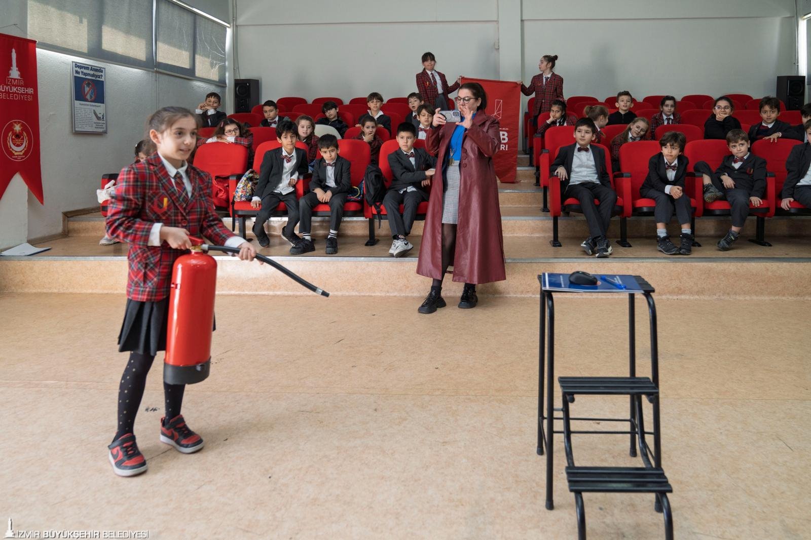 İzmir’de afet bilinci sanal gerçeklikle güçleniyor