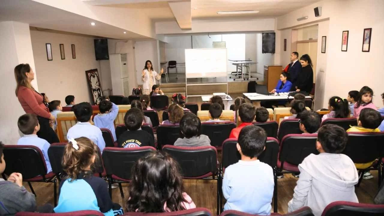 Bayraklı’da çocuklara hijyen eğitimi: 