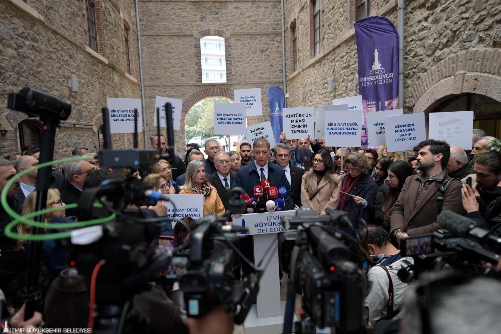 Başkan Tugay: Müsaade edin hukuki süreç tamamlansın