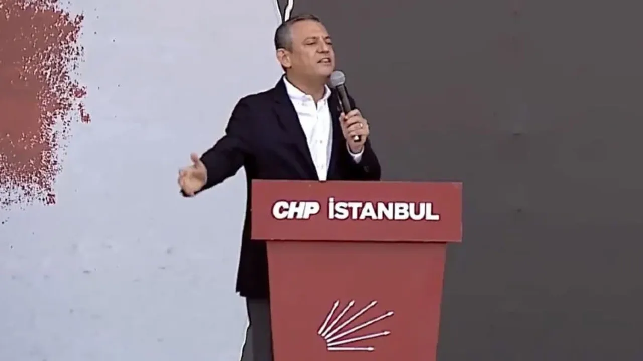 CHP'den dev miting | Maltepe'de rekor kırıldı, 2.2 milyon vatandaş Özgür Özel'i dinliyor!