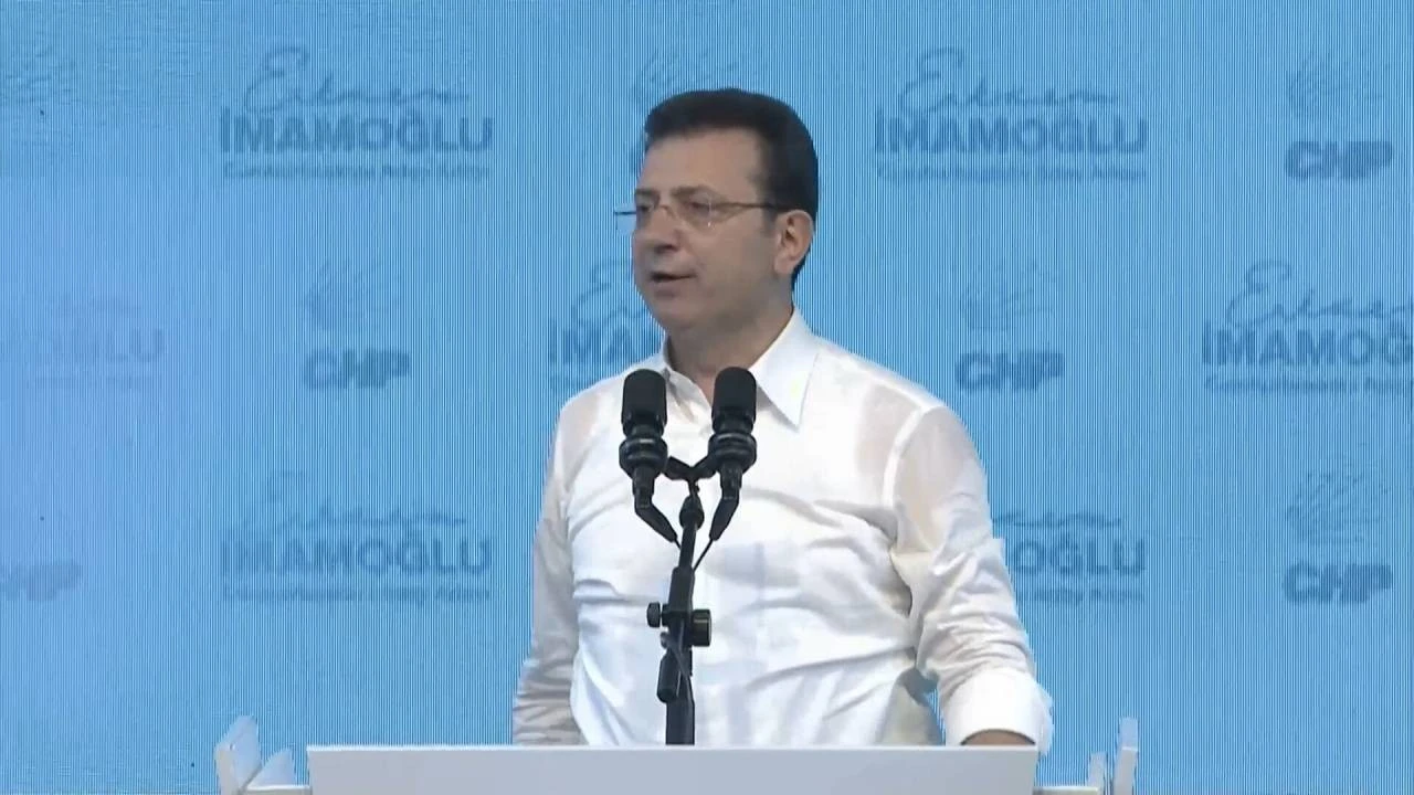 İmamoğlu, ilk durağı İzmir'de konuştu: Bizi, adaletsiz bir düzene mahkum etmek istiyorlar