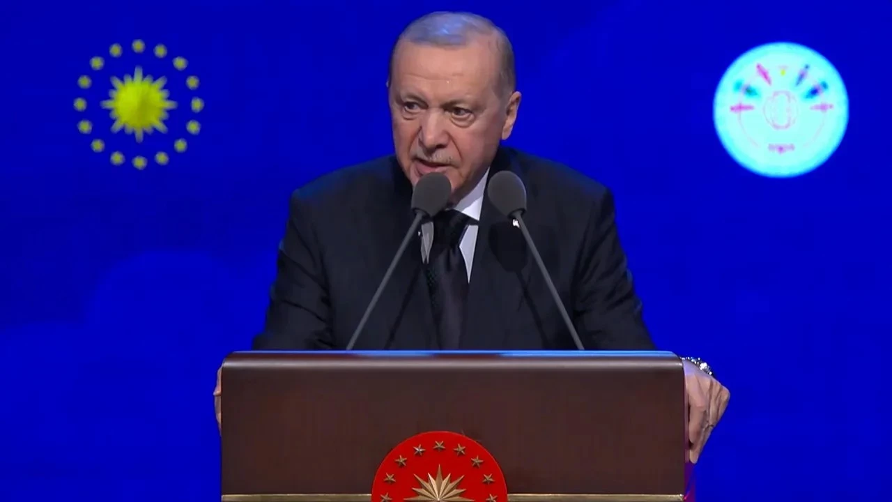 Erdoğan, İstanbul'daki TOKİ kura çekiminde konuşuyor