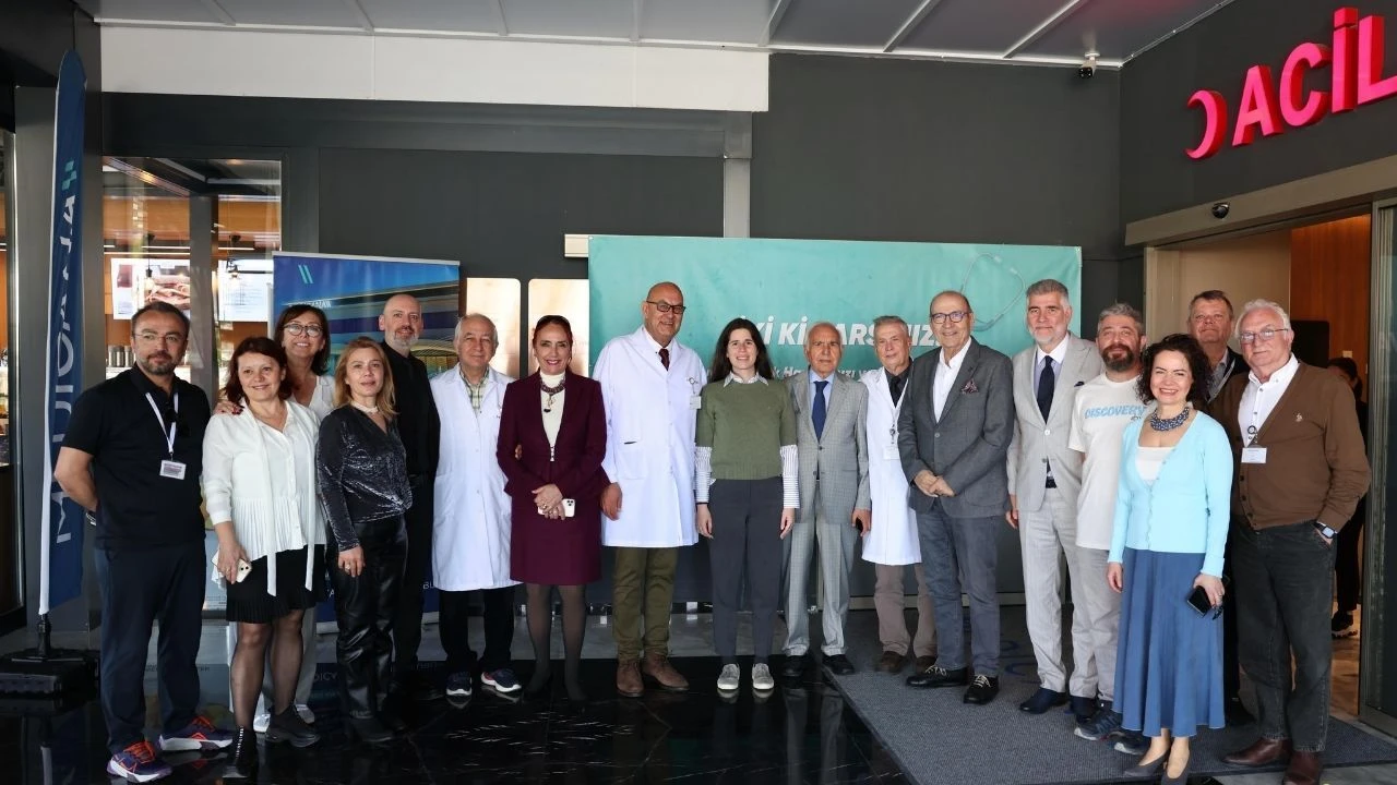 Lâl Denizli'den Tıp Bayramı ziyareti