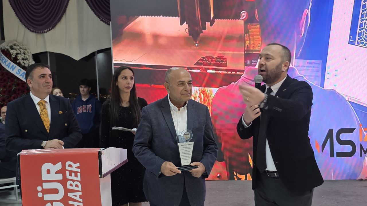 ÜMİT KARTAL’A “YILIN BASIN ÖDÜLÜ”