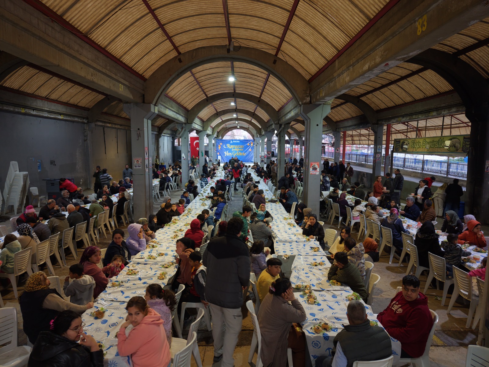 Bayraklı&rsquo;da Ramazan bereketi (3)