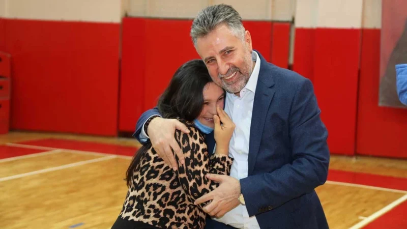 Engelli vatandaşların yaşamını kolaylaştırmak için projeler üreten Bayraklı Belediyesi; sosyal,
