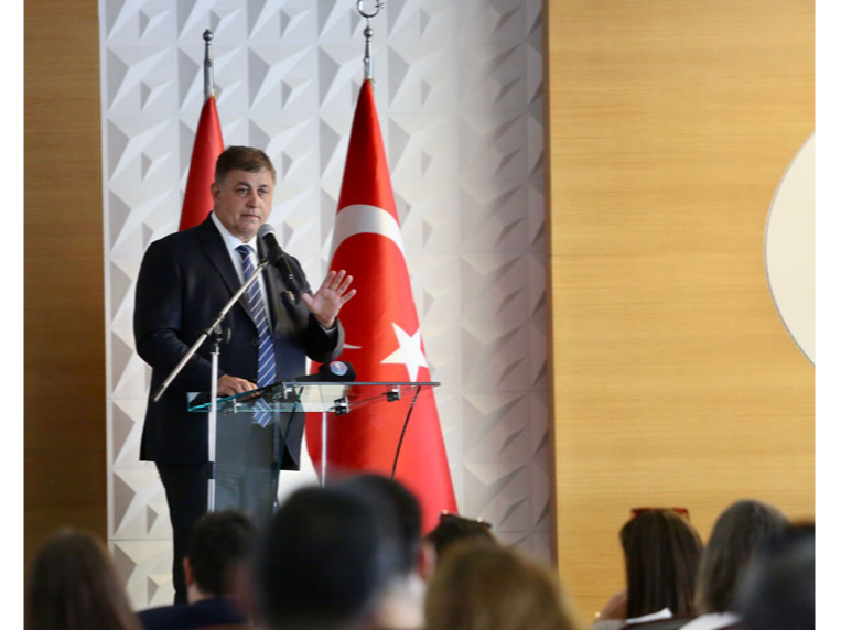 Toplum odaklı anlayışla öncü bir projeye daha imza atan Karşıyaka