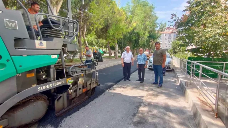 Karabağlar Belediyesi Fen İşleri Müdürlüğü ekipleri, yaz sezonunu en iyi