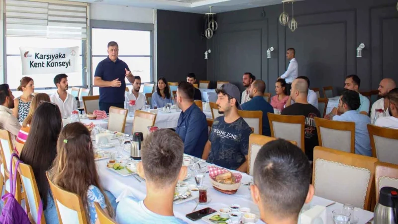 Karşıyaka Belediye Başkanı Dr. Cemil Tugay, Karşıyaka Kent Konseyi Gençlik