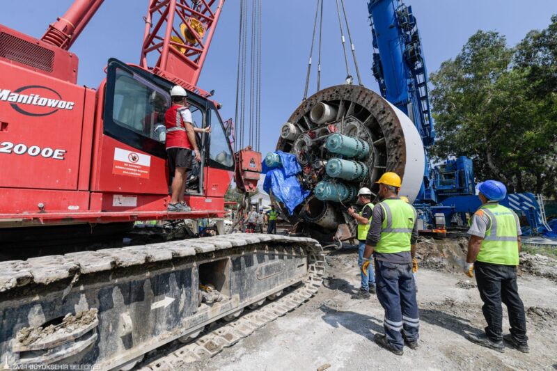İzmir tarihinin en büyük raylı sistem yatırımı Üçyol–Buca Metro hattında