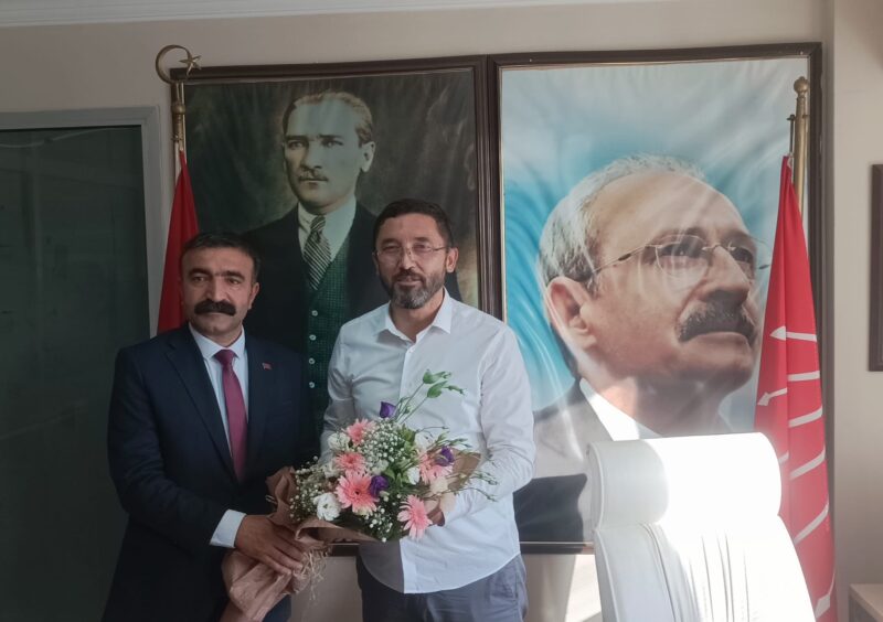 27 Ağustos Pazar günü yapılan olaylı kongreye tek aday olarak