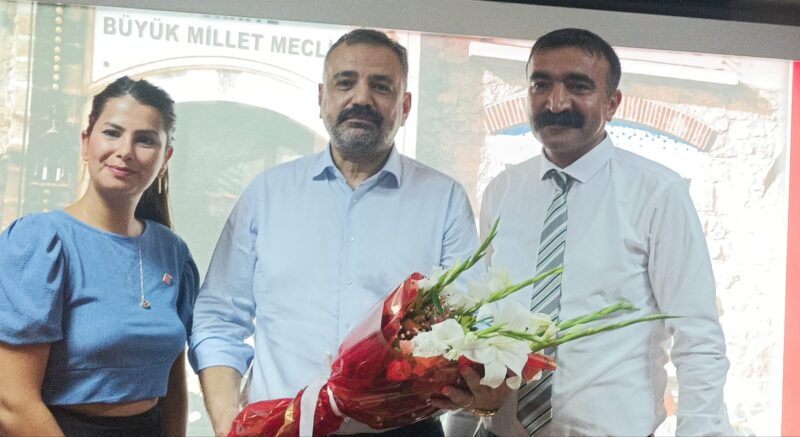 İl başkanlığı için yeniden aday olan mevcut İl Başkanı Şenol