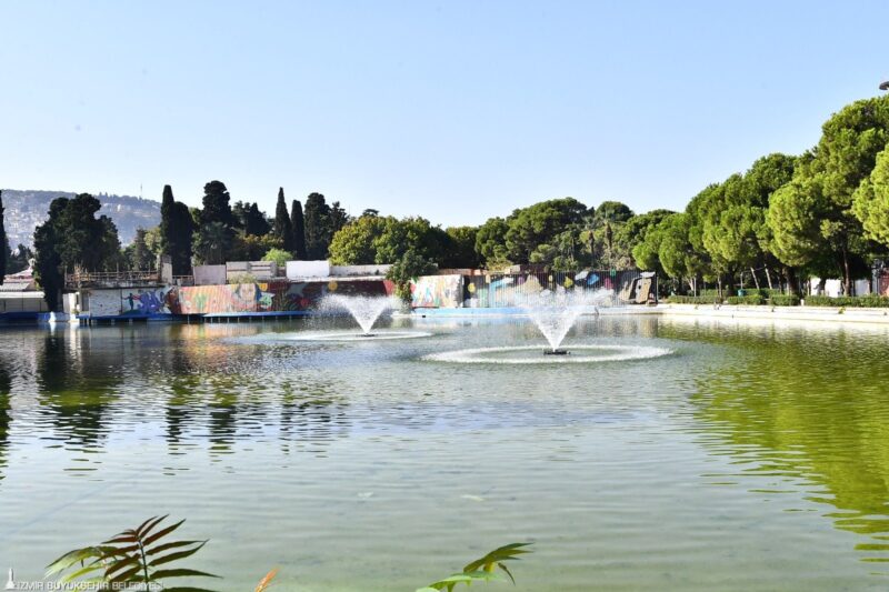 İzmir Büyükşehir Belediyesi, kentin ve ülkenin kültürel geçmişinde önemli bir