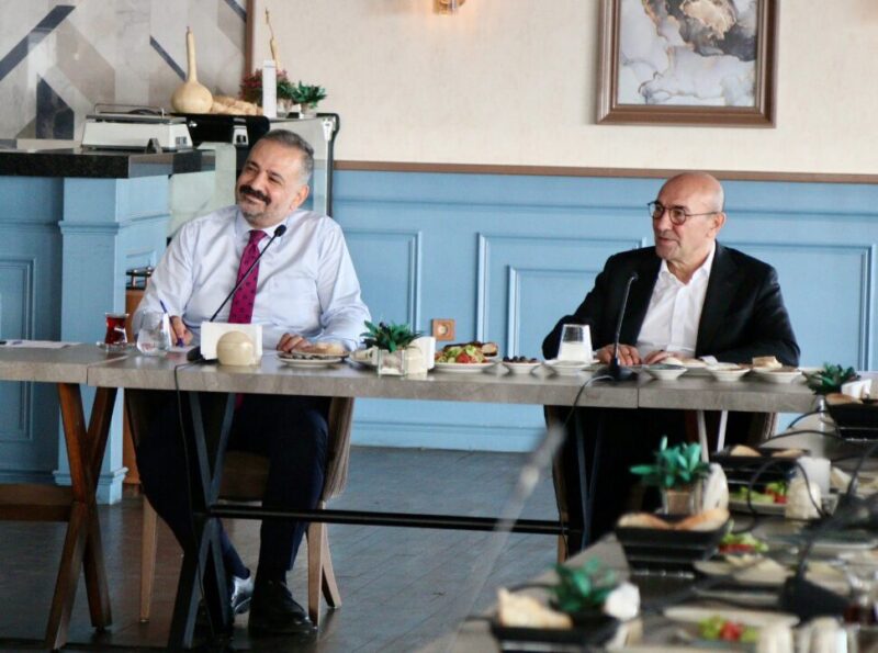 Cumhuriyet Halk Partisi’nde büyük Kurultaya günler kala parti içinde hareketlilik