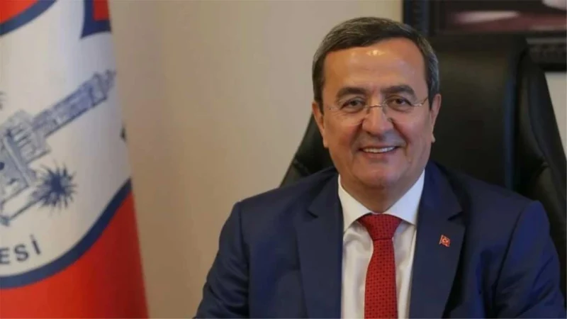 İzmir’in kurtuluşunun 101’inci yılında bir kutlama mesajı yayınlayan Başkan Batur,