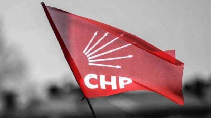 CHP İzmir İl Kongresi’ne sayılı saatler kala kongrede başkanlık için
