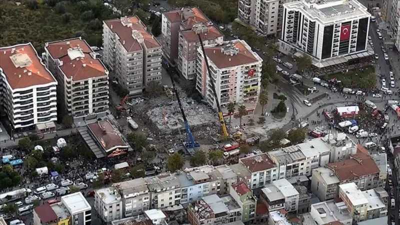 İzmir'deki depremde en fazla can kaybının yaşandığı Rıza Bey Apartmanı'nın