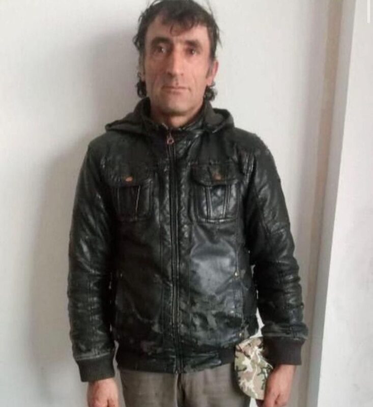 İzmir'in Çiğli ilçesinde Emine Metin'i ve Karşıyaka ilçesinde de Necip