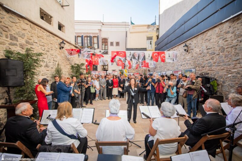 İzmir Büyükşehir Belediyesi, Cumhuriyetin 100. yılı onuruna Köy Enstitüleri Anı