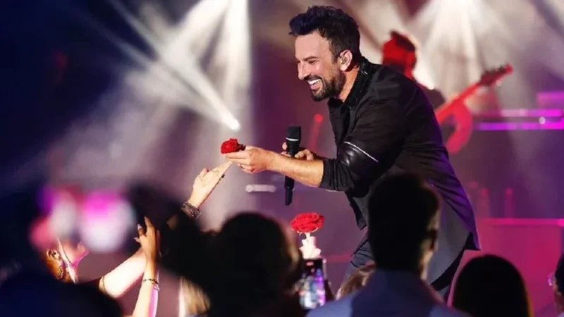 Tarkan, Cumhuriyet'in 100'üncü yıldönümü ve Mustafa Kemal Atatürk için yazdığı