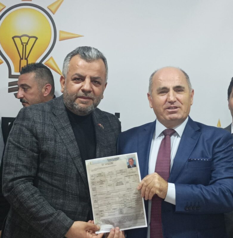 Yerel seçimler yaklaşırken, siyasi partilerde hareketlilik başladı. AK Parti Çiğli'den