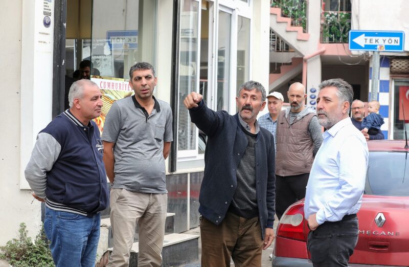 Bayraklı Belediye Başkanı Serdar Sandal, belediye tarafından ilçenin farklı noktalarında