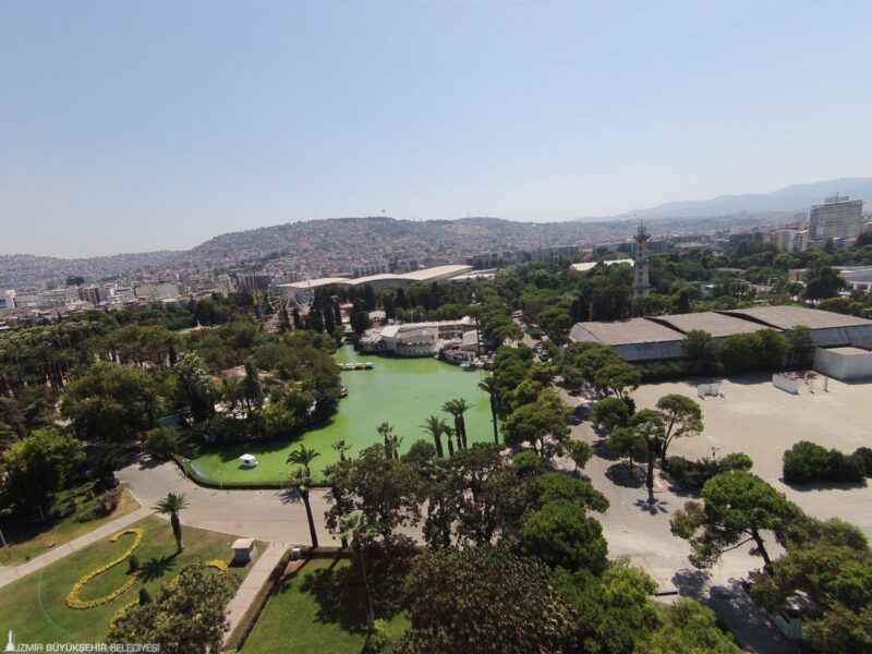 İzmir Büyükşehir Belediyesi şehrin ve ülkenin kültürel geçmişinde önemli bir