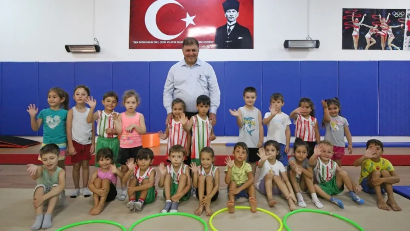 Tugay “Karşıyaka bir spor kenti; çok başarılı sporcular yetiştirmiş bir