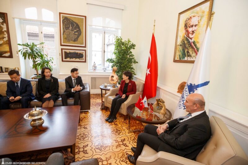 İzmir Büyükşehir Belediye Başkanı Tunç Soyer, Çin Halk Cumhuriyeti'nden İzmir’in