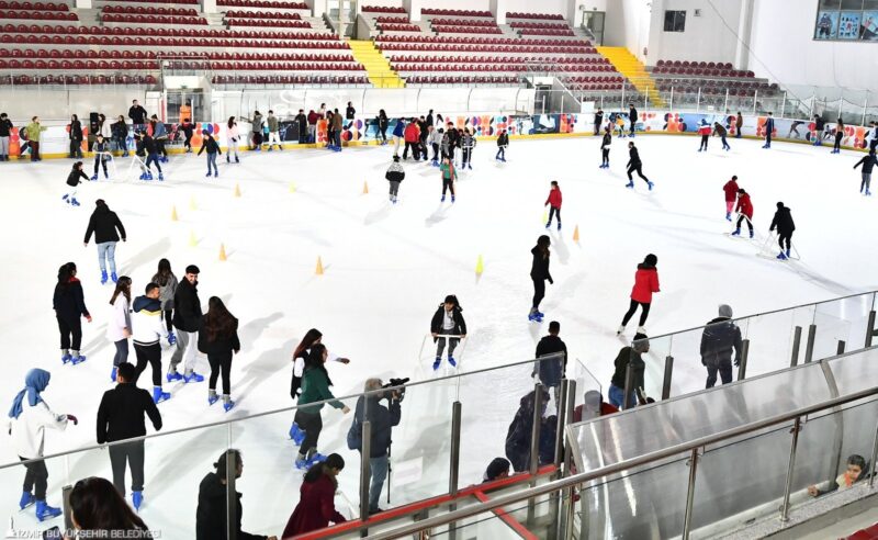İzmir Büyükşehir Belediyesi'nin “Mahallede Dayanışma Var” projesi bu yıl 11