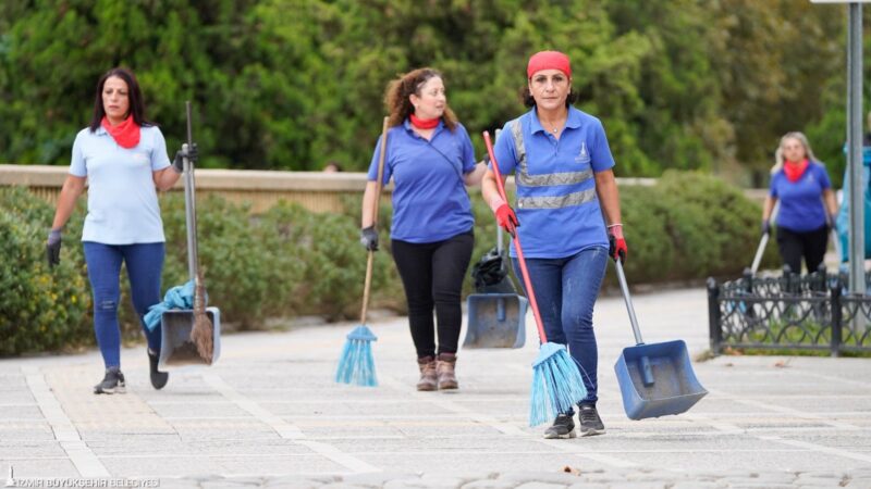 İzmir Büyükşehir Belediyesi ekipleri, daha temiz ve sağlıklı bir çevre