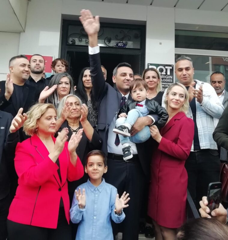 İzmir Büyükşehir Belediyesi'nin başarılı bürokratlarından İZSU Kanal Daire Başkanı Onur