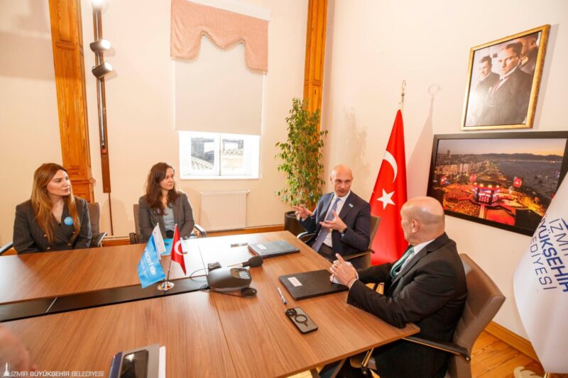 Kentte yaşayan çocukları yerel yönetim mekanizmalarına dâhil edecek İzmir Çocuk
