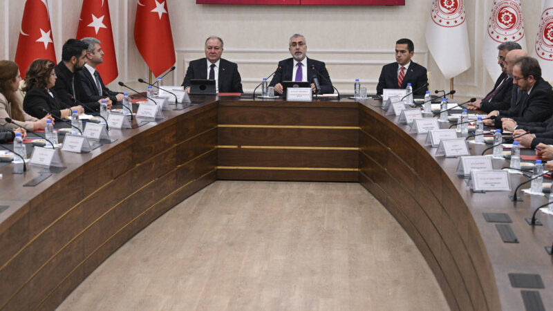 Asgari Ücret Tespit Komisyonu, 2024'te geçerli olacak asgari ücreti belirleme