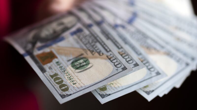 İstanbul serbest piyasada dolar 29,5090 liradan, euro 32,6630 liradan güne