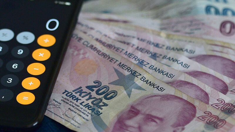 Merkez Bankası'nın uyguladığı sıkı para politikaları, faizler üzerinde yukarı yönlü