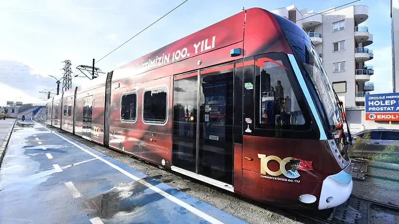 İzmir Büyükşehir Belediyesi tarafından yapım çalışmalarının sonuna gelinen Çiğli Tramvayı