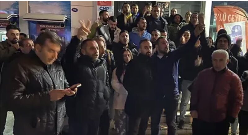 Cumhuriyet Halk Partisi&rsquo;nin İzmir belediye başkan adaylarının belirlenmesi beklenen Merkez