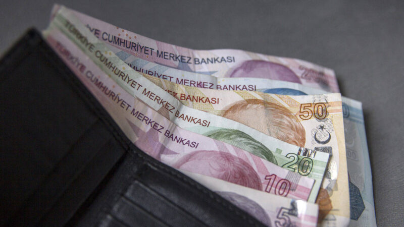 Milyonlarca emekli, beklentilerin çok altında kalan yüzde 5 ek zammın