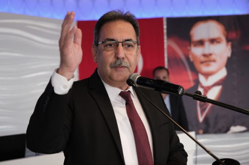 İYİ Parti Eski İl Başkanı Göktürk Boyvadaoğlu, bine yakın kişiyle
