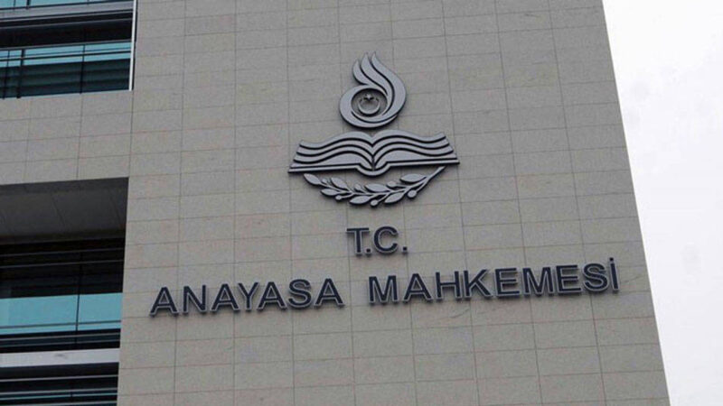 Araştırmaya göre her 10 kişiden 6’sı AYM kararlarına uyulmamasını 'doğru