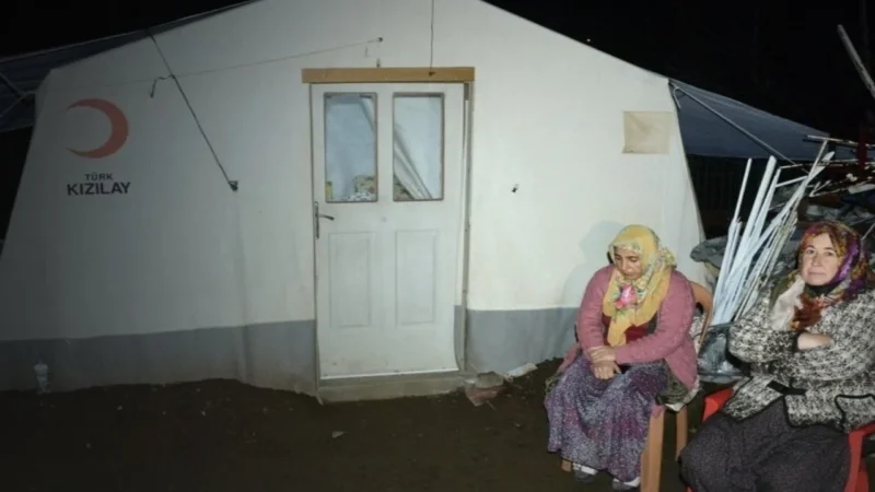 Pençe Kilit operasyonunda şehit olan Müslüm Özdemir'in ailesinin depremzede olduğu