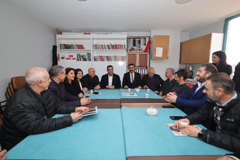 Seçim kampanyasına hızlı başlayan CHP Çiğli Belediye Başkan Adayı Onur