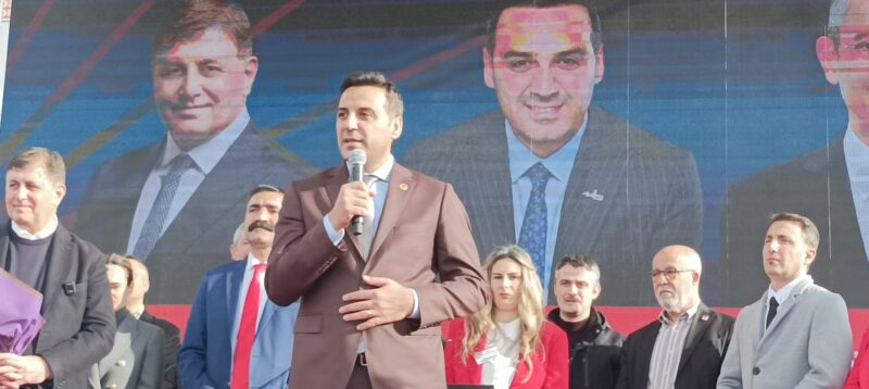 Cuma günü, CHP Parti Meclisi'nin aldığı karar ile CHP Çiğli