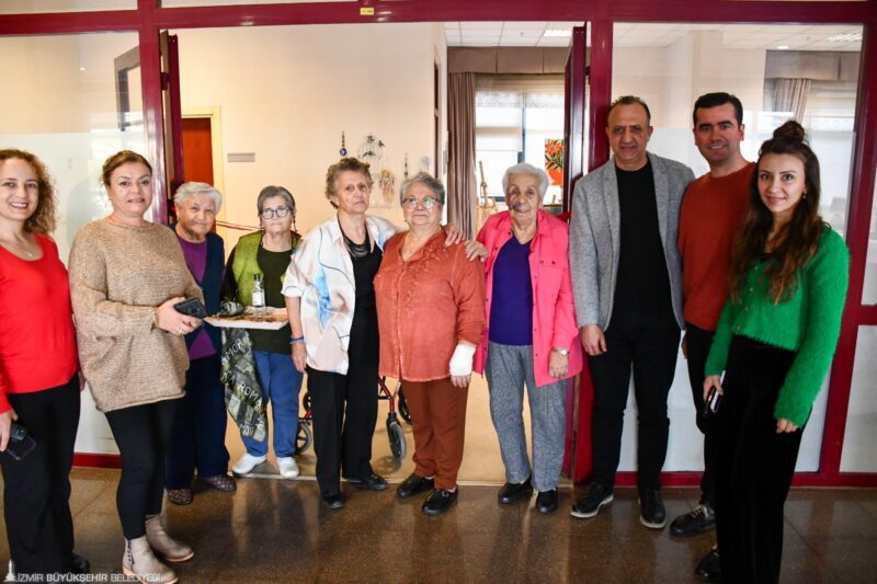 İzmir Büyükşehir Belediyesi Zübeyde Hanım Huzurevi, Yaşlı Bakım ve Rehabilitasyon